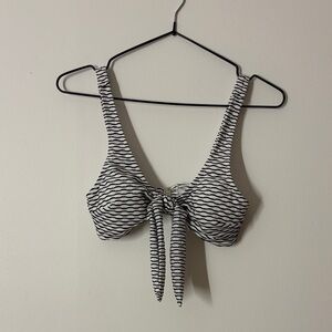 SHEIN Black and White Striped Tie-Front Bikini Top